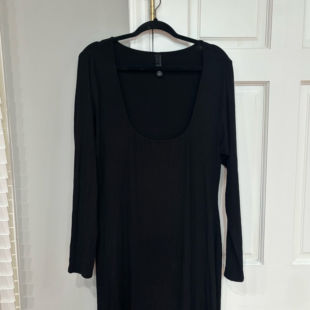 SKIMS Ribbed Black Scoop Neck Long Sleeve Dress
